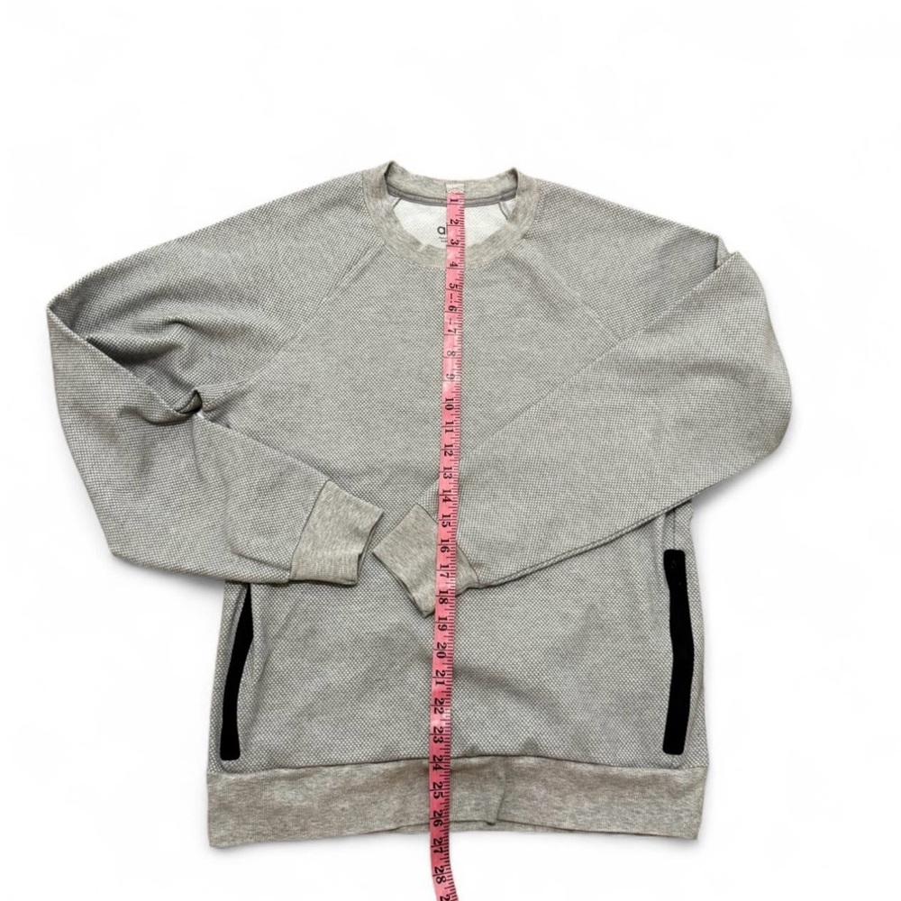 ALO Yoga Gray Crewneck Sweater - Picture 4 of 8